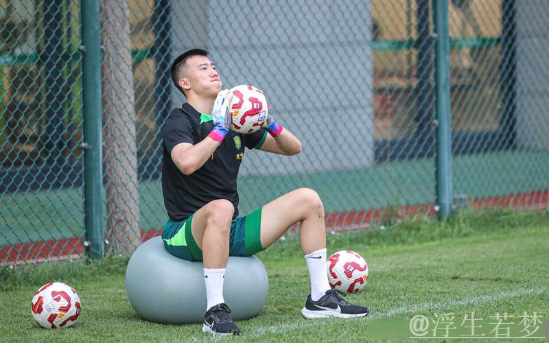 韩佳奇屡献神扑 法比奥破门助国安战平蓉城 韩佳奇屡献神扑 法比奥破门助国安战平蓉城